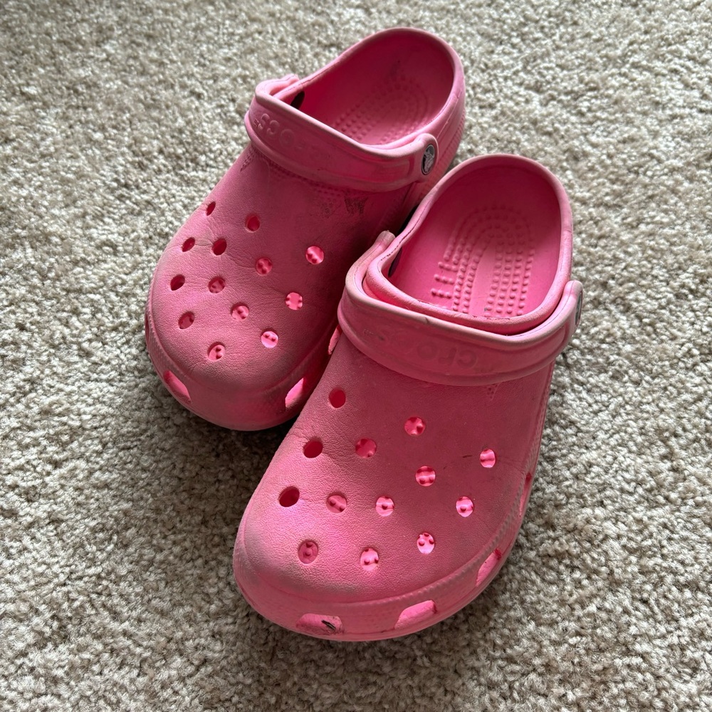 Original Crocs Classic Clog Pink Sandals Women’s 8-9 Spring Summer